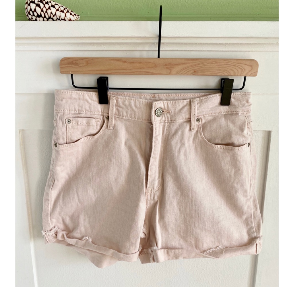 5/$25🛍  Levi’s High Rise Shorts
